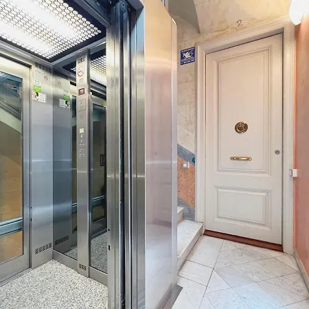 U-nique Urquinaona Apartment